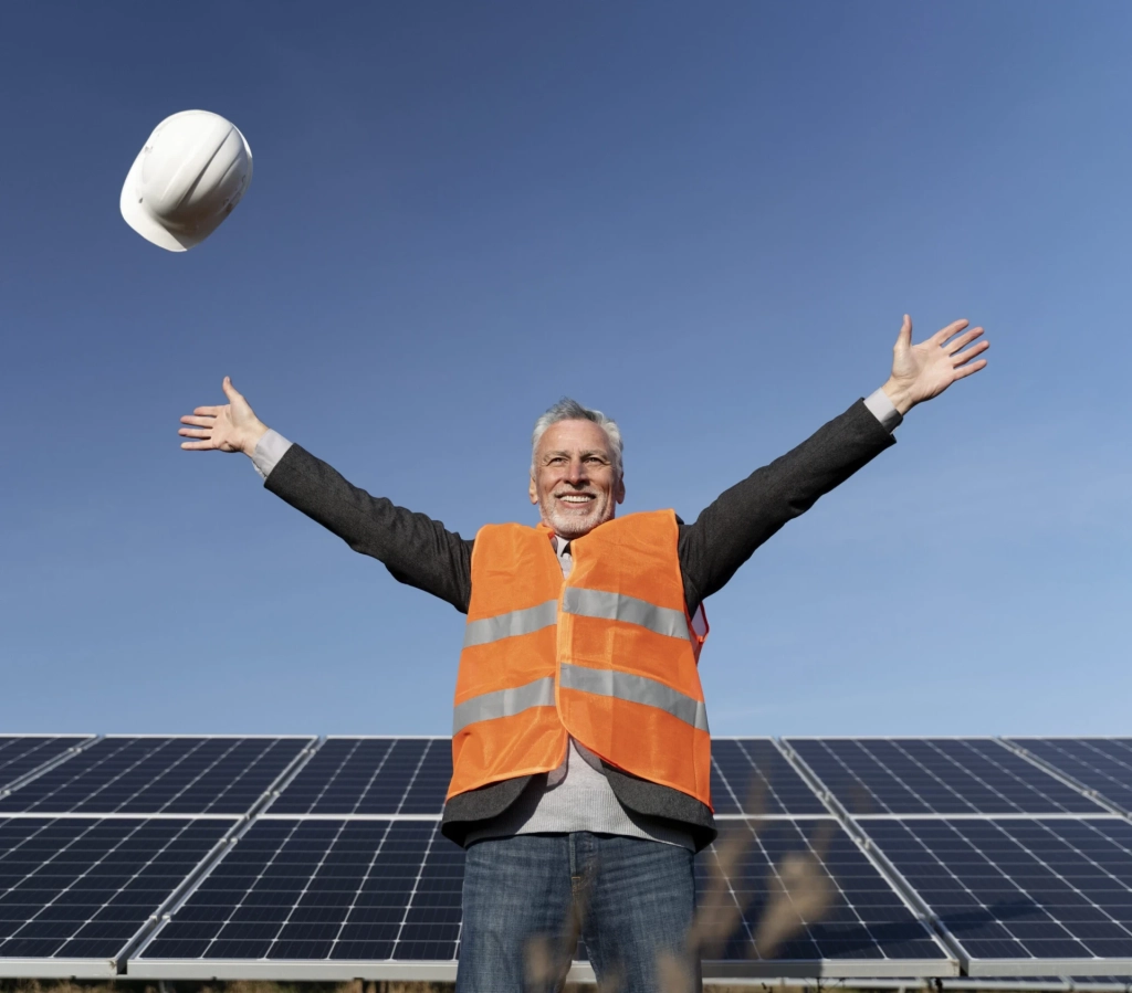 cropped-cropped-personne-pres-usine-energie-alternative-scaled-1